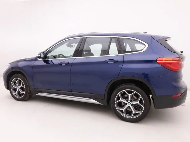 BMW X1 2.0ia 192 sDrive X-Line + GPS + Leder/Cuir + LED + ALU18 Image 3