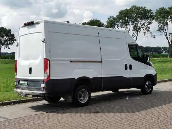 Iveco Daily 35C13 L2H2 Dubbellucht AC! Image 3